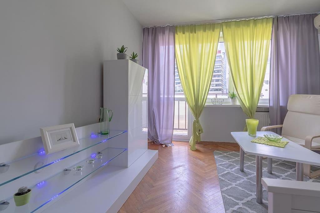Central Station Gold Street Apartment Warsaw Exterior photo